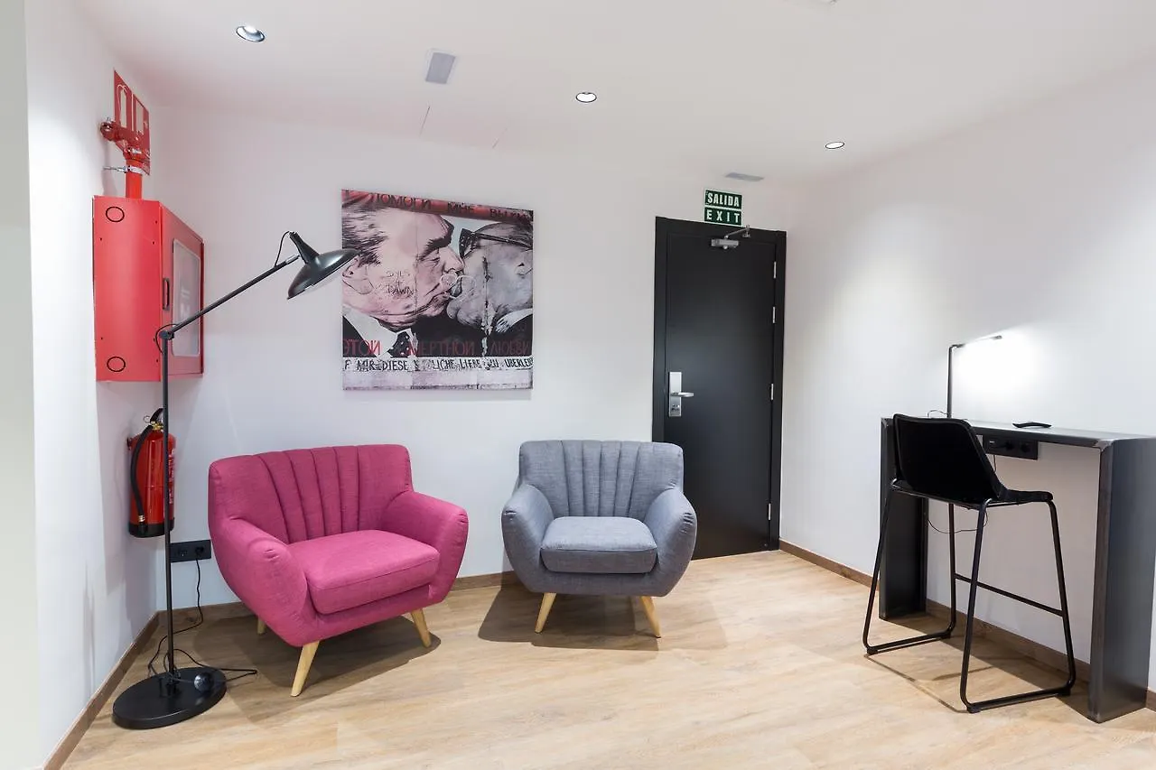 Hostel Airhostel Barcelona Airport 24H Ελ Πρατ ντε Λομπρεγκάτ
