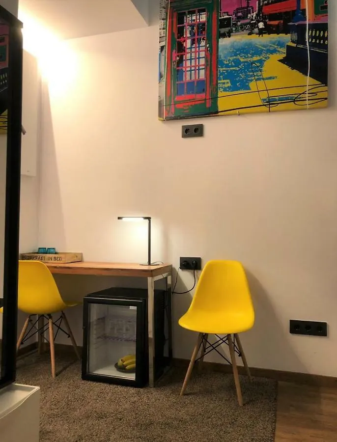 Hostel Airhostel Barcelona Airport 24H El Prat de Llobregat