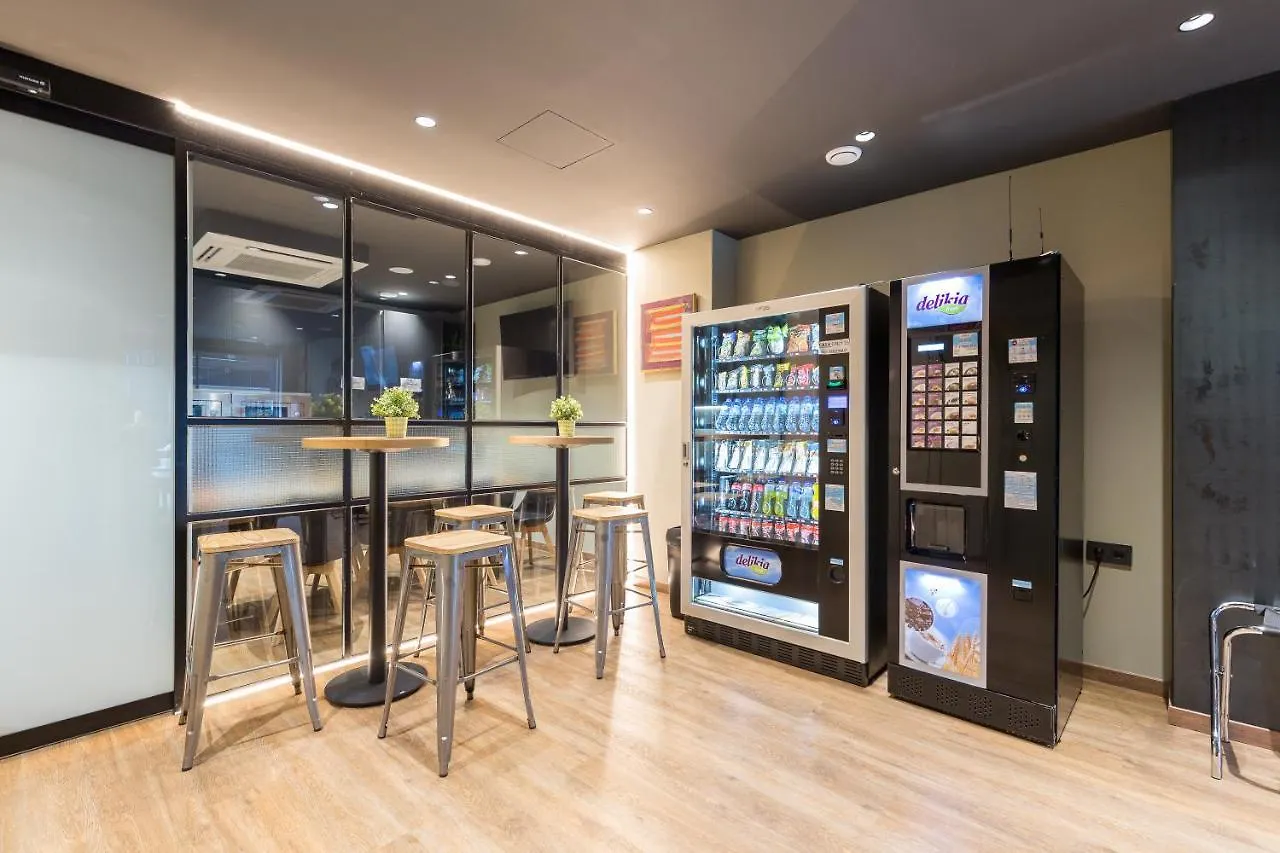 Airhostel Barcelona Airport 24H El Prat de Llobregat Ostello